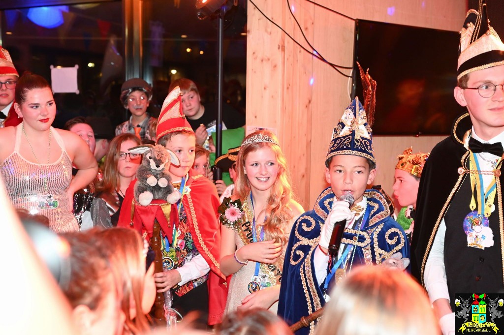 ../Images/Jeugddisco Middeleeuws Carnaval 053.jpg